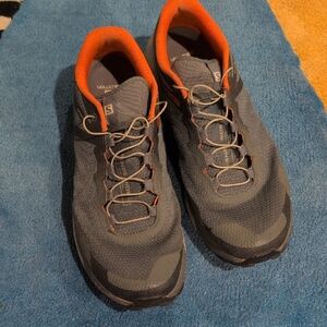 Salomon Men's Gray and Orange Athletic Shoes